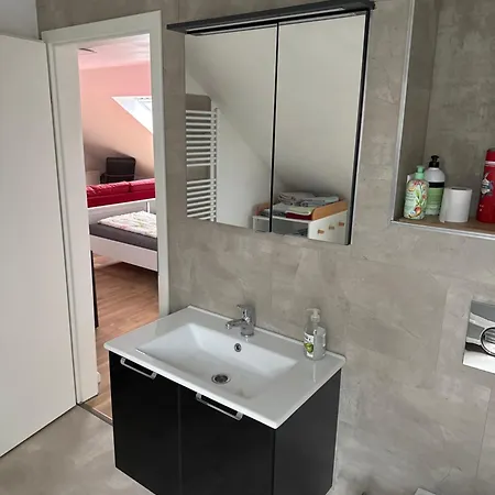 Apartment Neu Renovierte 2 24h Check-in